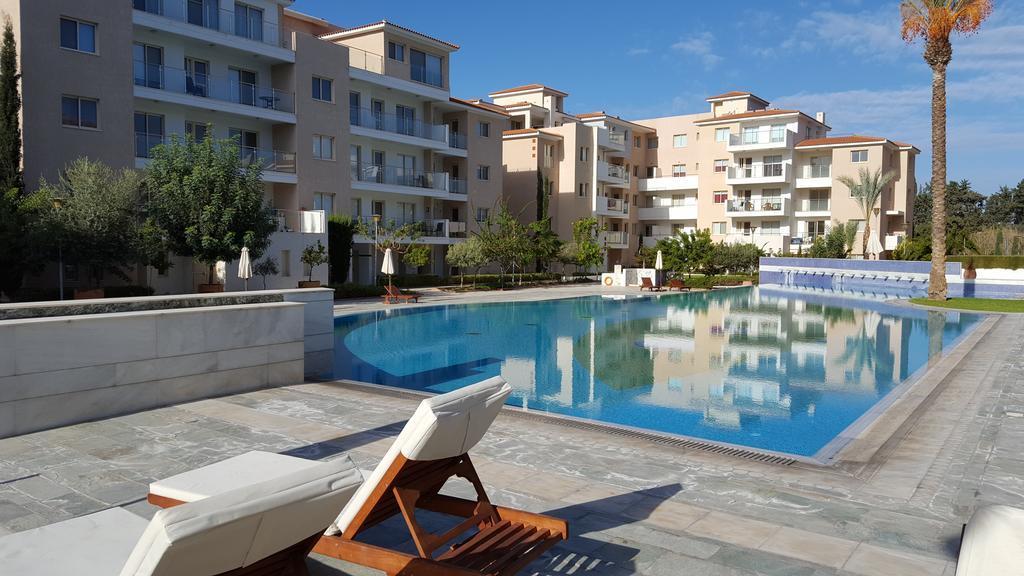 Elysia Park 9-202 Apartment Пафос Екстериор снимка